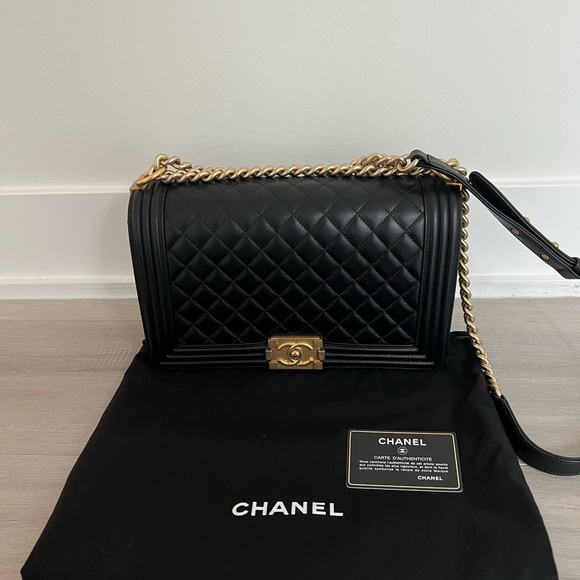 Chanel le boy new medium black bag - Picture 1 of 15